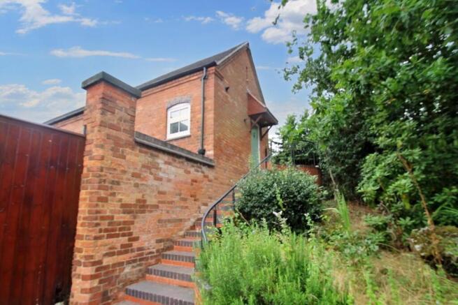 knowle cottage front pic.jpg