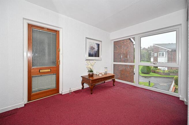 COMMUNAL ENTRANCE HALL