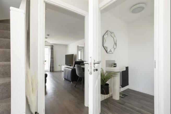 29 Russell Avenue_06.jpg