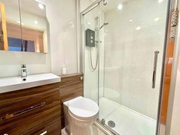 2 bed Terraced for sale Image 12