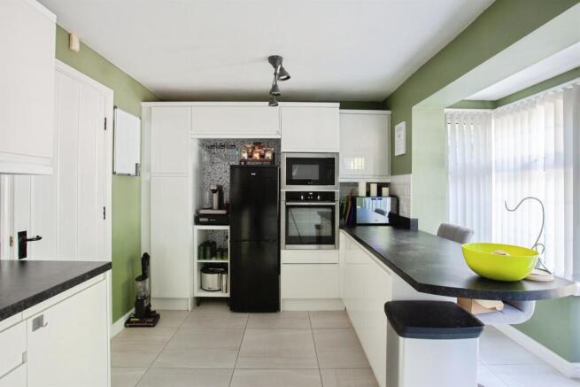 4 bed End of Terrace for sale Image 9