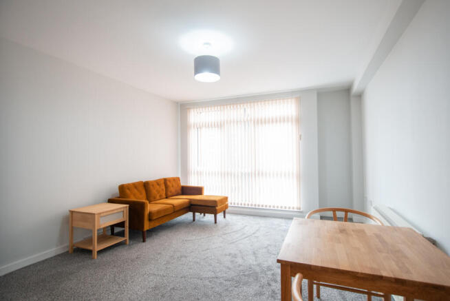 1 bed Flat to rent Image 4