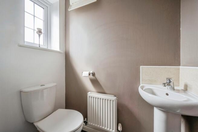 2 bed Terraced for sale Image 8