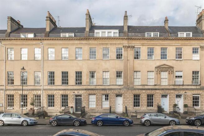 4, 17 Great Pult St ph1 copy.jpg