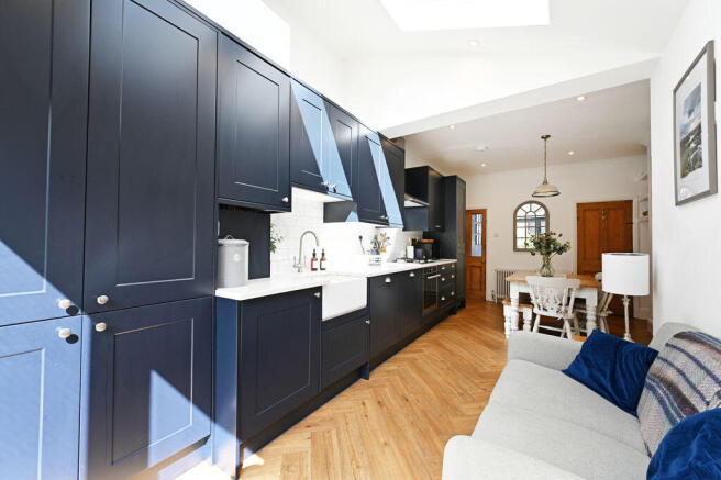 3 bed Terraced for sale Image 7
