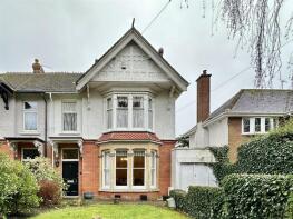 Pendle, Belmont Crescent, Old Town, Swindon SN1 4EY