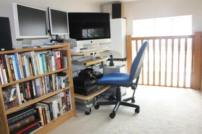 Photo 6