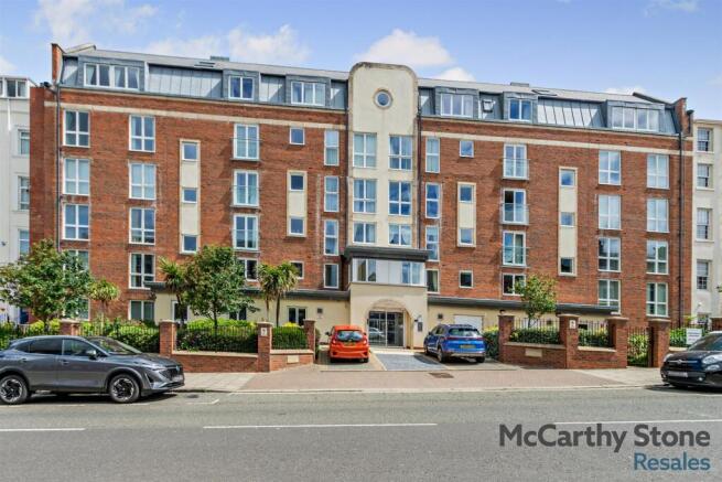 2 bed Apartment for sale Image 12