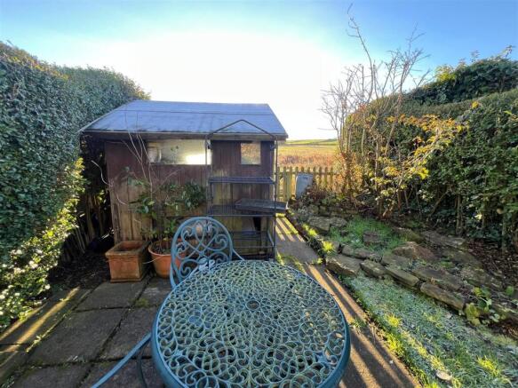 2 bed Cottage for sale Image 11