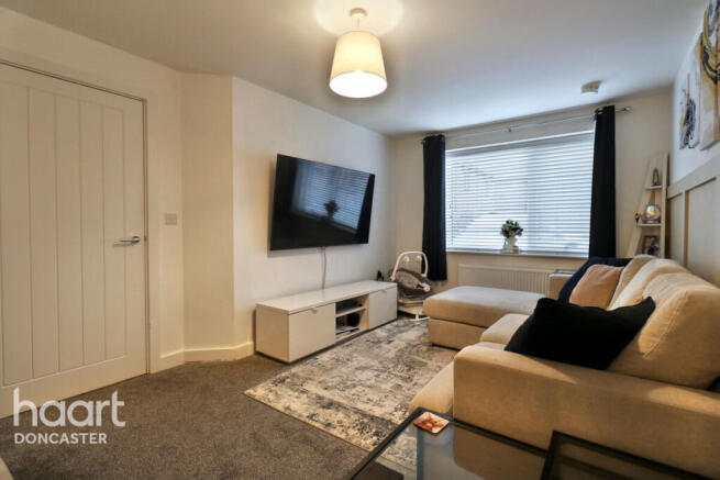 3 bed Semi-Detached for sale Image 8