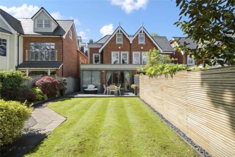 Oatlands Chase, Weybridge, Surrey, KT13