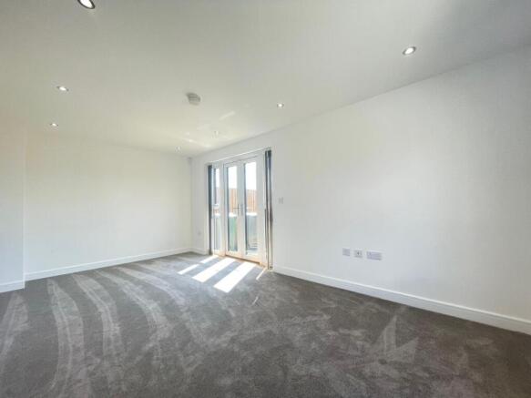 3 bed Semi-Detached to rent Image 3