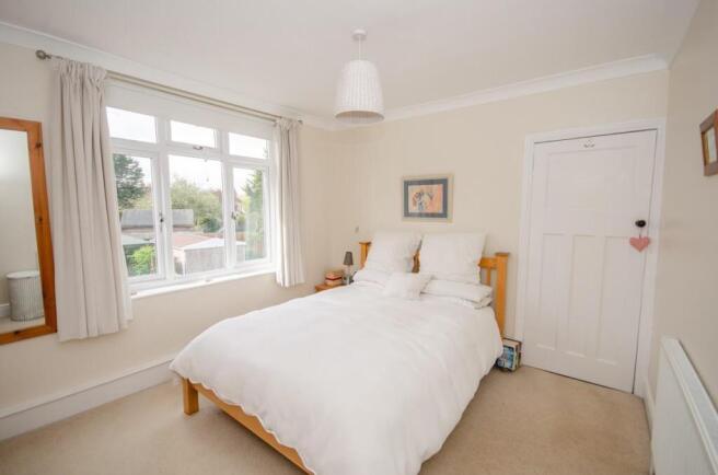 Bedroom 1 pic 2.jpg