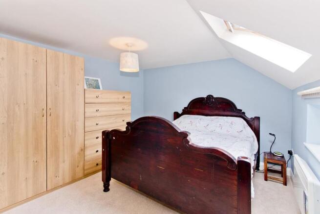 bed1.jpg