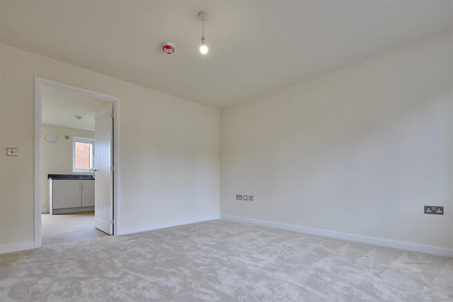 2 bed Semi-Detached for sale Image 3