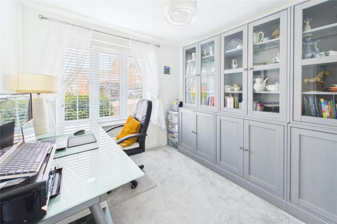 4 bed Detached for sale Image 10