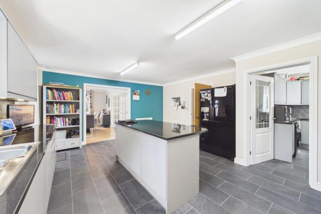 Kitchen / Breakfast Room