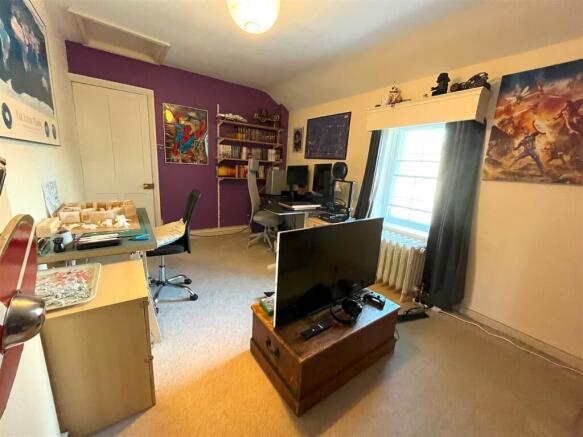 Bedroom 4-2.jpg