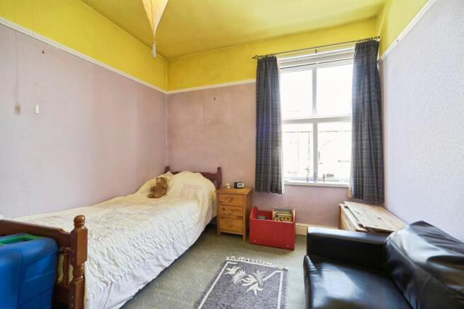 3 bed Terraced for sale Image 9