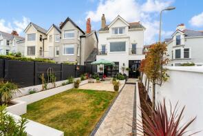 19, Marine Crescent, Conwy LL31 9BY