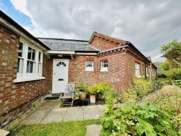 19, Chapelfields, Haywards Heath RH17 5JR