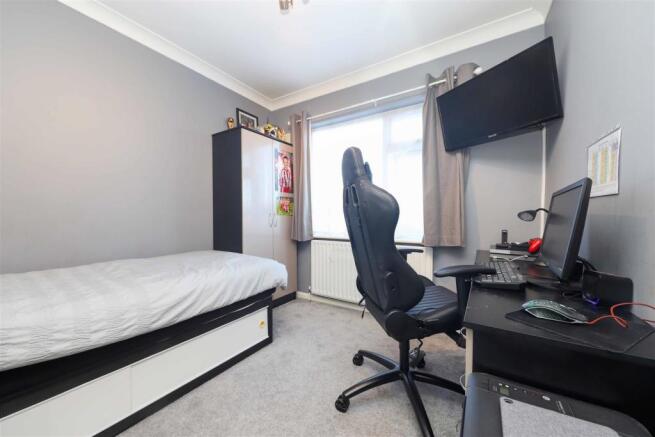 Second bedroom