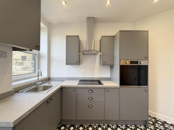 2 bed Terraced for sale Image 6