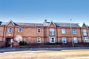 8, Standish Court, Wood Street, Taunton TA1 1US