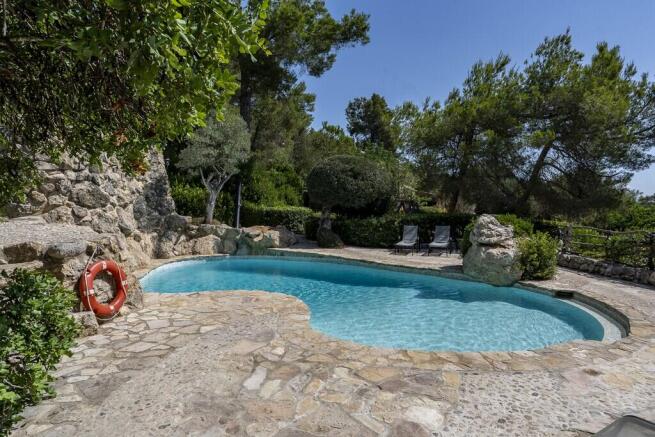Swimming pool (2)