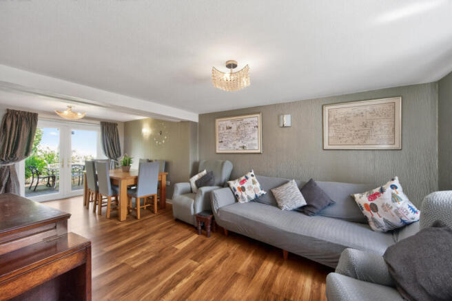 Sitting/Dining Room