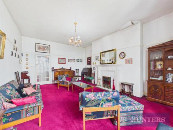 2 bed Flat for sale Image 6