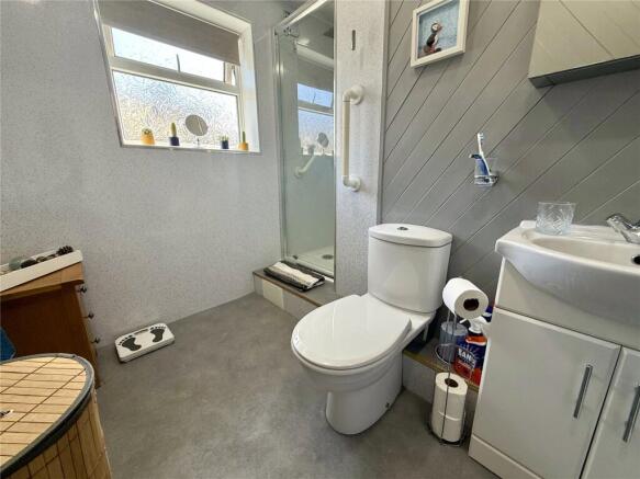 3 bed Semi-Detached for sale Image 8