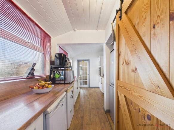 2 bed Semi-Detached for sale Image 9