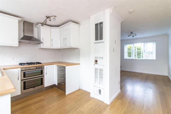 Kitchen/ dining room