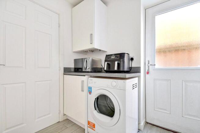 4 bed Detached for sale Image 4