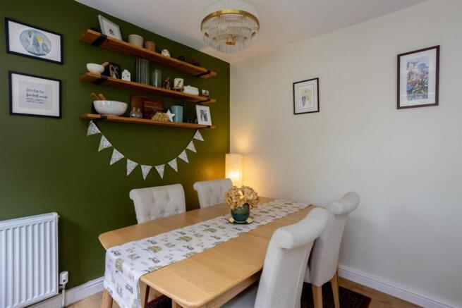 3 bed Terraced for sale Image 9