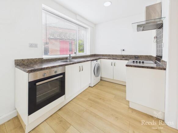 3 bed Semi-Detached for sale Image 5