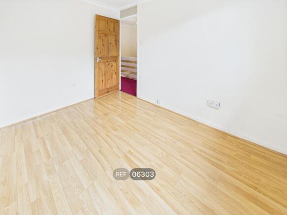 3 bed Terraced to rent Image 10