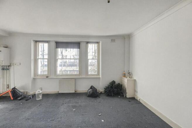 16D Cambridge Gardens, London W10 5UB