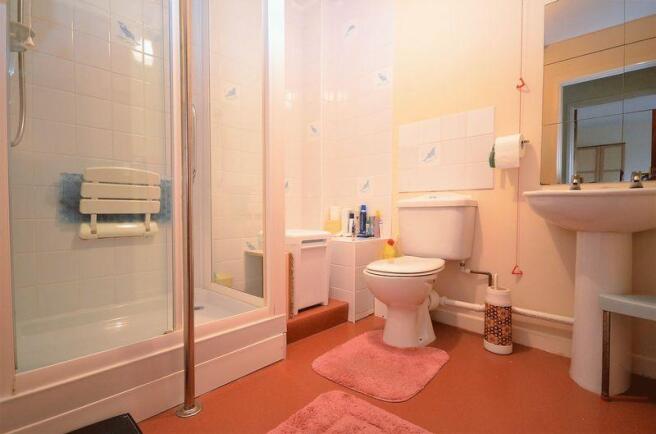 SHOWER ROOM