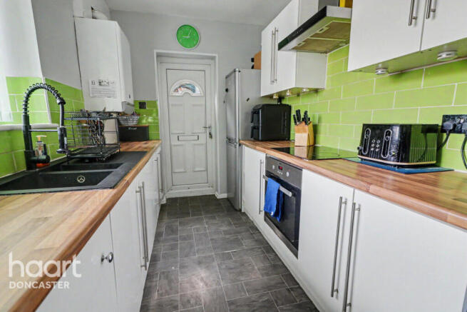 3 bed Semi-Detached for sale Image 11