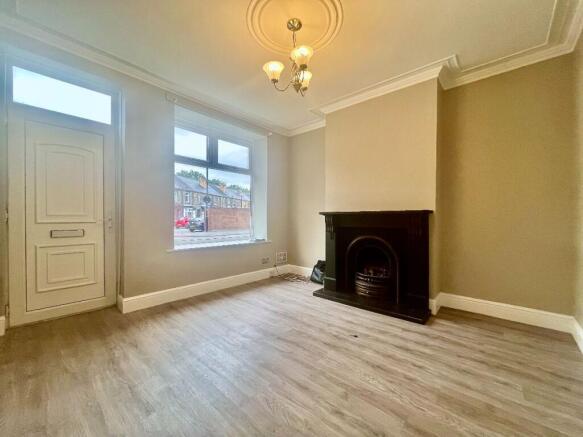 3 bed Terraced to rent Image 5
