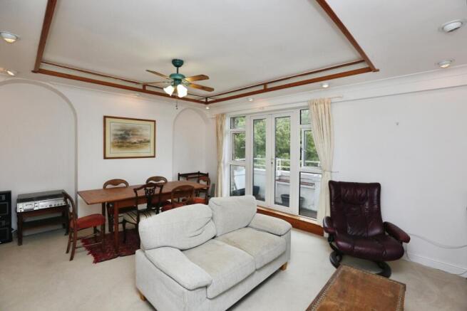 pbox-IMG.jpg