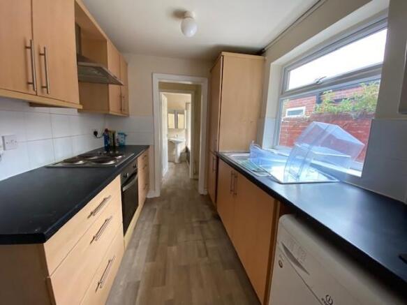 Kitchen T202205111629.jpg