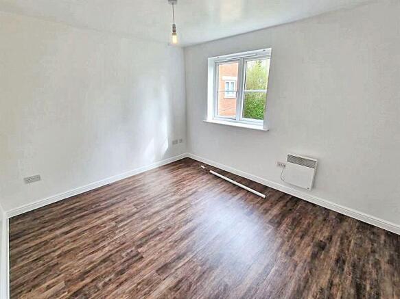 2 bed Apartment to rent Image 4