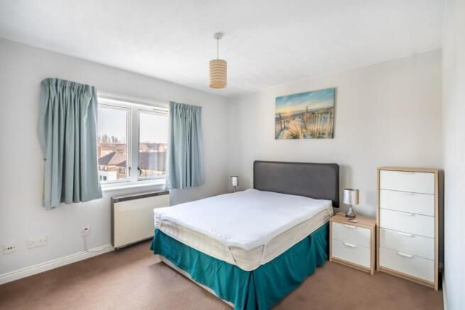 2 bed Apartment for sale Image 7