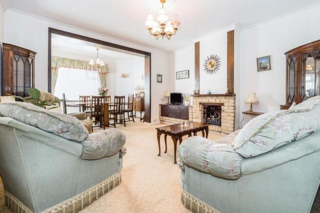 Lounge/Dining Room