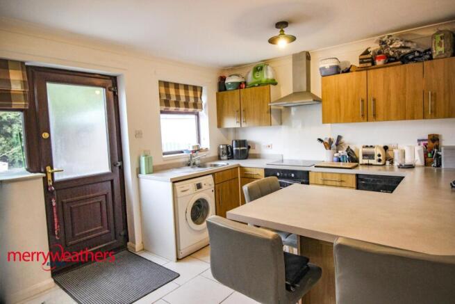 2 bed Semi-Detached for sale Image 4