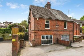 2, Fir Tree Villas, Vale Road, Hawkhurst, Cranbrook TN18 4BX