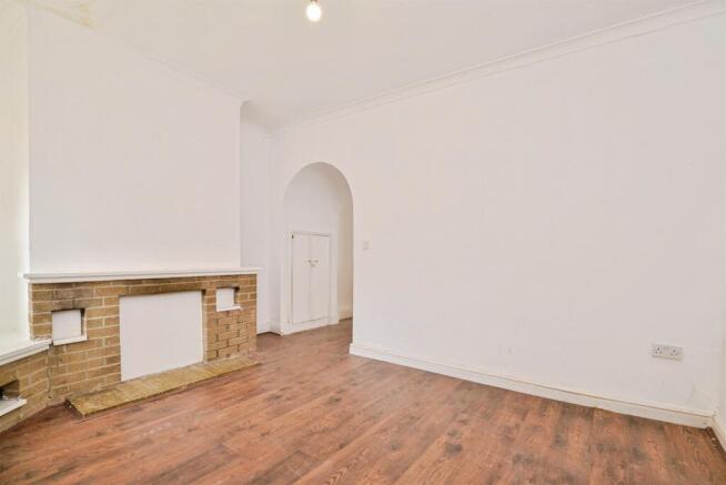2 bed Terraced for sale Image 4